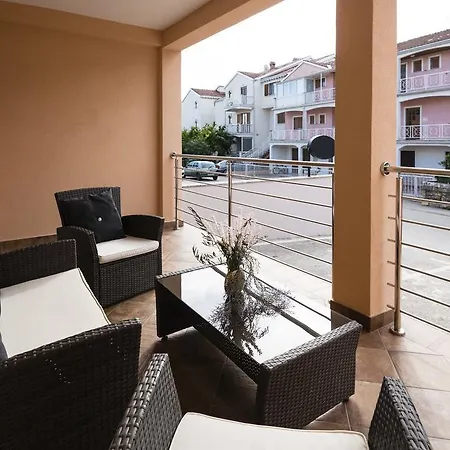 Apartments Villa Nona Umag Exterior photo