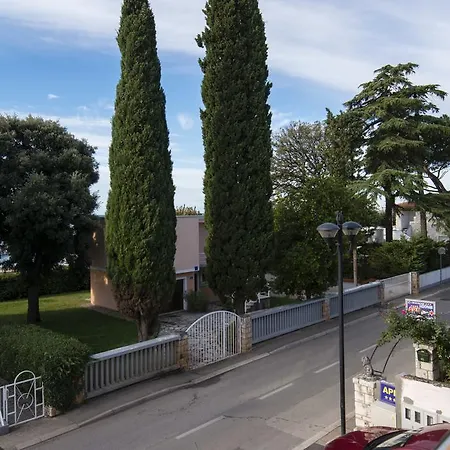 Apartments Villa Nona Umag Exterior photo